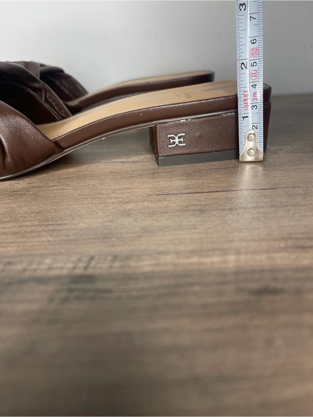 Women’s size 7.5 Sam Edelman Dawson puffed slide sandals - Picture 4 of 8
